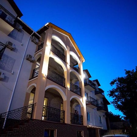 Готель River House อูมาน ภายนอก รูปภาพ