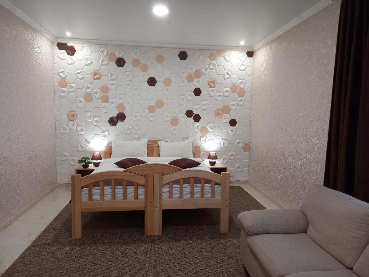 Готель River House อูมาน ภายนอก รูปภาพ