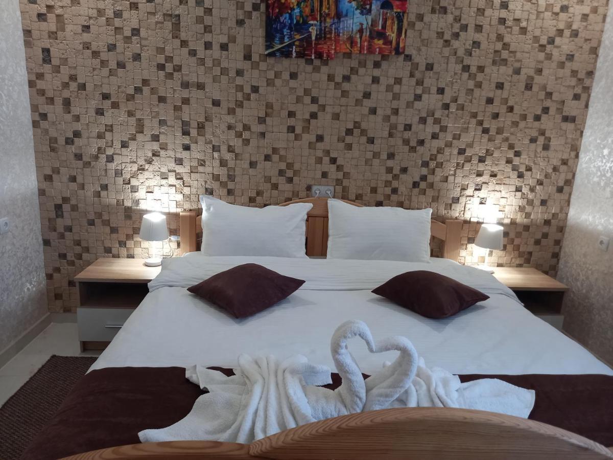 Готель River House อูมาน ภายนอก รูปภาพ