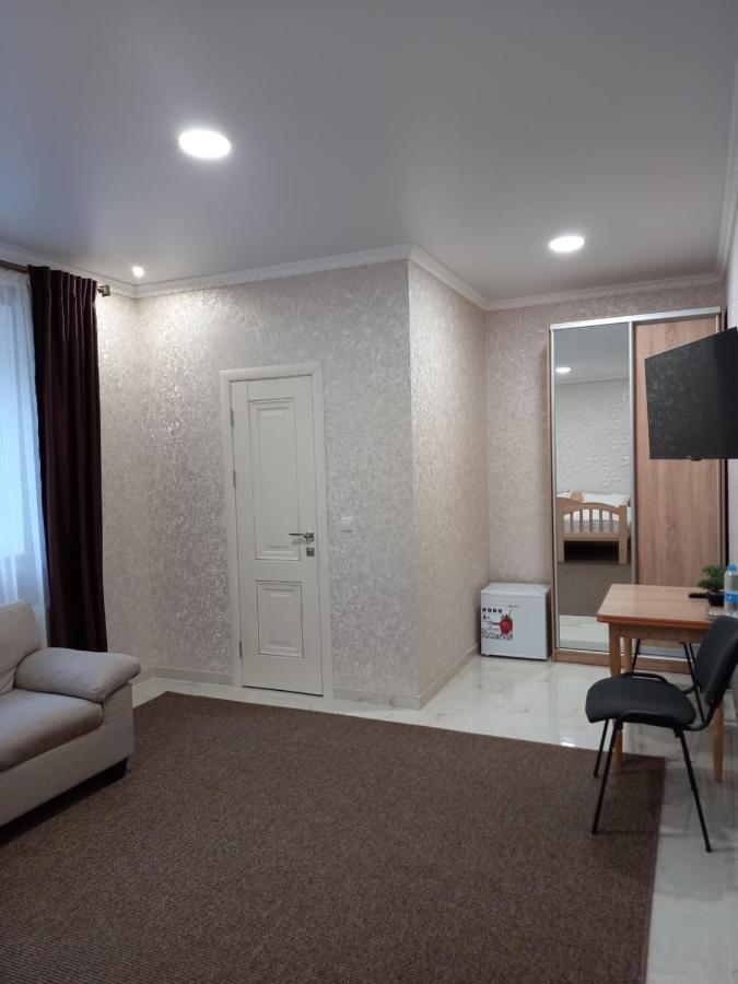 Готель River House อูมาน ภายนอก รูปภาพ