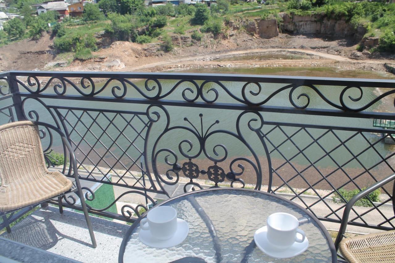 Готель River House อูมาน ภายนอก รูปภาพ